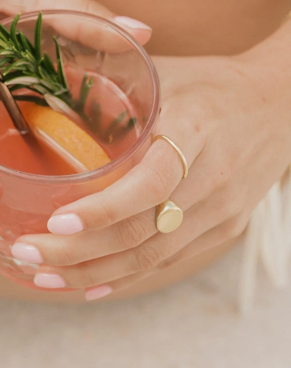 Romee Signet Ring - Gold