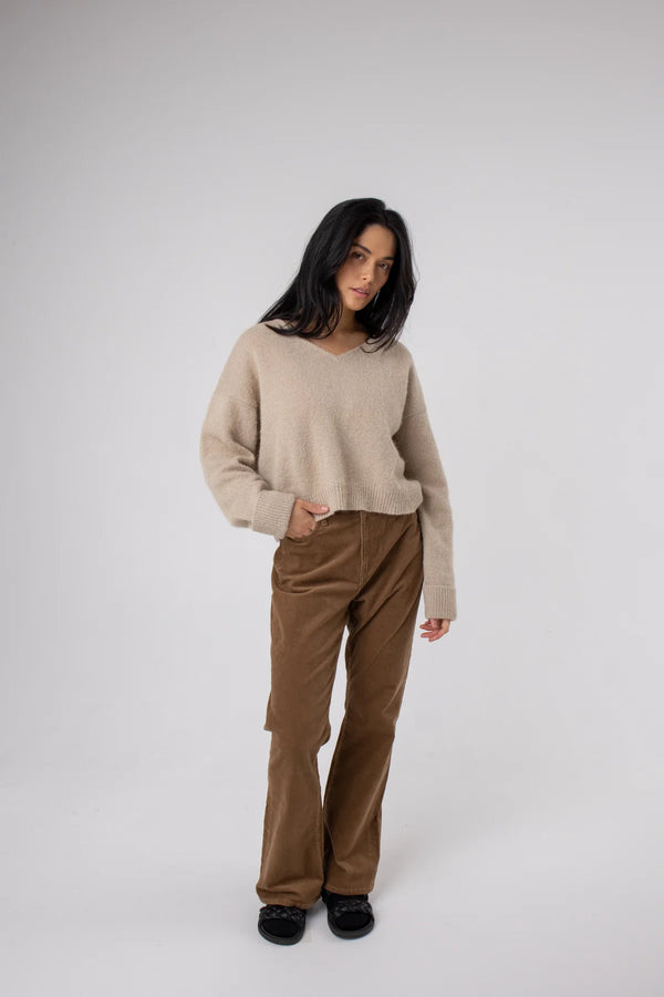 Los V-Neck Jumper - Beige