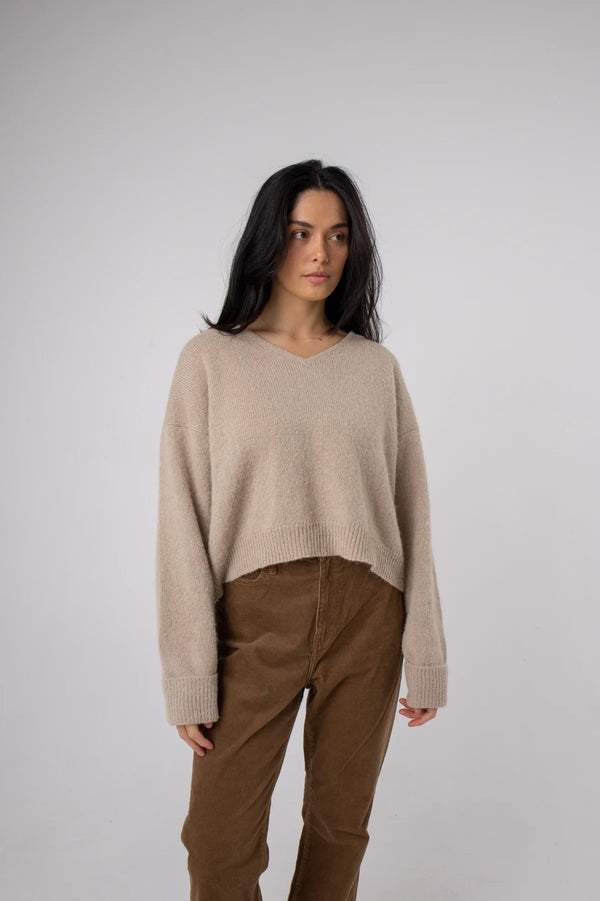 Los V-Neck Jumper - Beige