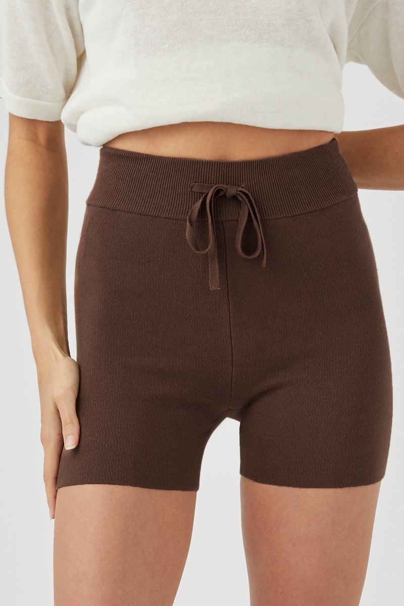 Arcaa Esta Short - Chocolate